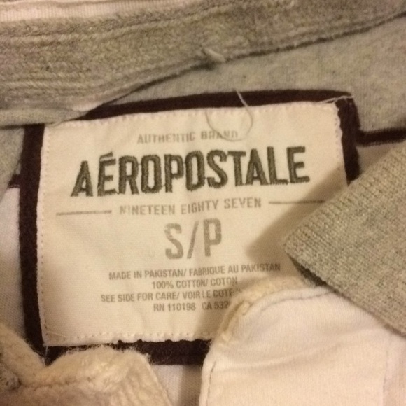 Barley worn aeropostal long sleeve shirt. - Picture 2 of 2